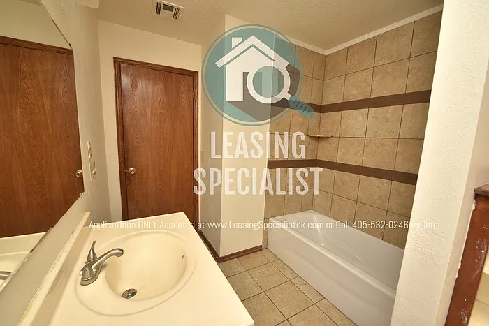611 S Ponca Ave — Photo 43