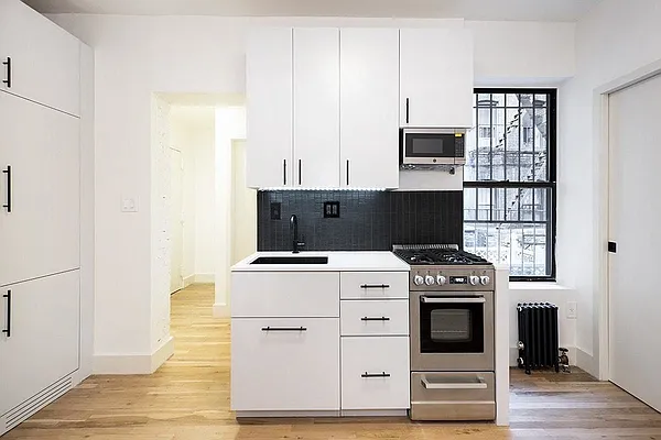 Rented by Bold New York | media 17