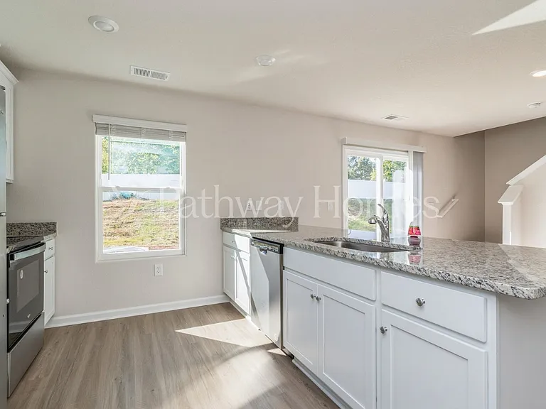 6316 Lowe Ln — Photo 10