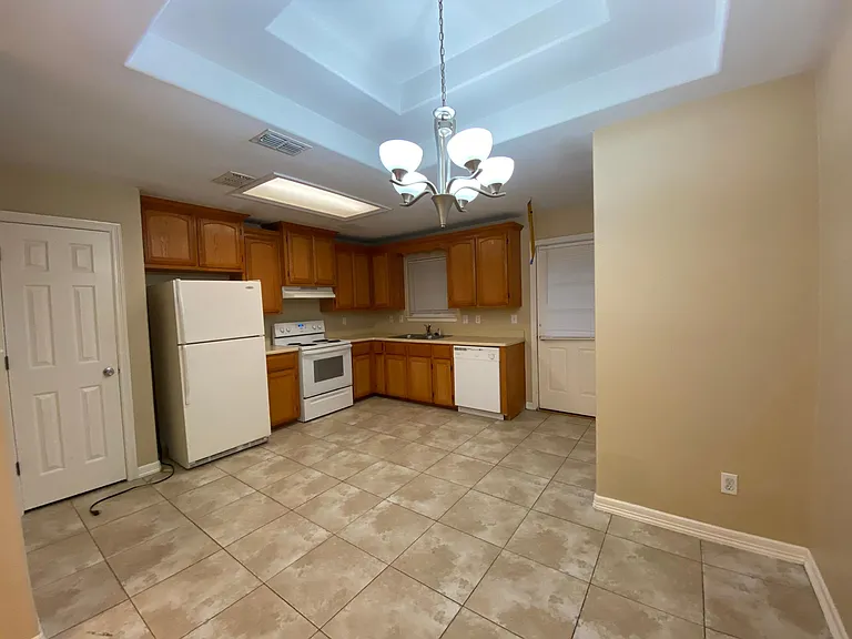 1903 W Bronze St #1 — Photo 13