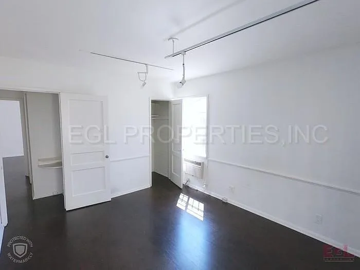 925 S Le Doux Rd #1 — Photo 7