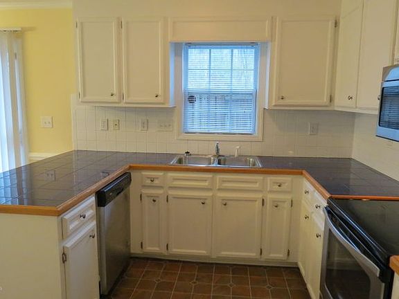 5th image of 3965 Sterling Pointe Dr Unit Ccc1