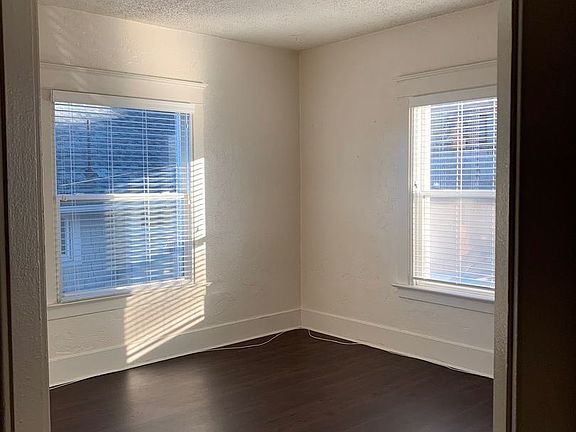 3rd image of 1522 1st Ave W APT 203