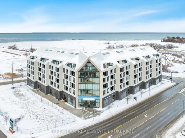 31 Huron St #621, Collingwood, ON L9Y 1C4