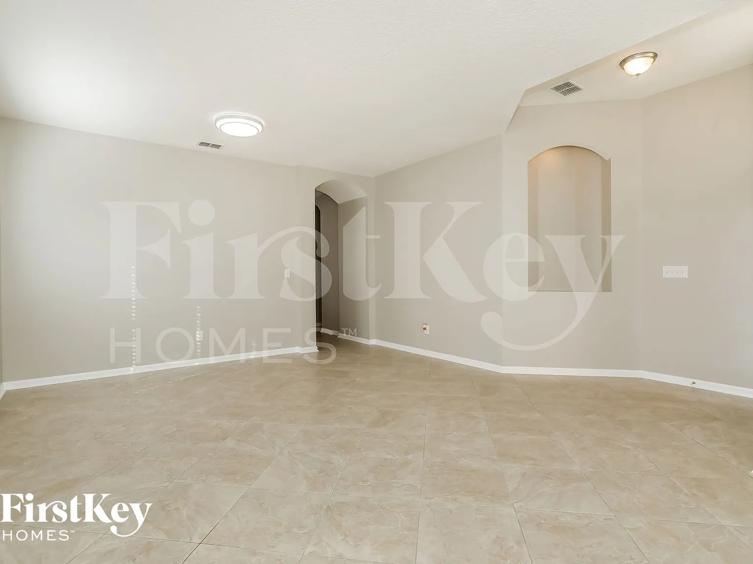 4 bed, 2.0 bath, 1988 sqft, $2,860 — Photo 4