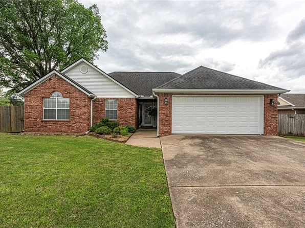 11 Briarmeadow St, Farmington, AR 72730