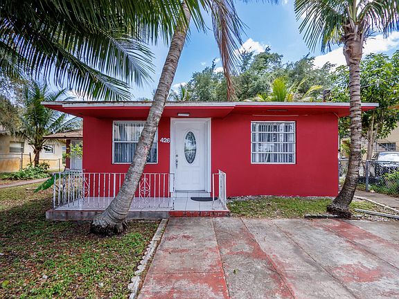 4th image of 426 NE 166th Street #2