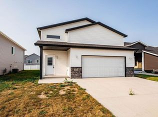 3062 39th Ave S, Moorhead, MN 56560
