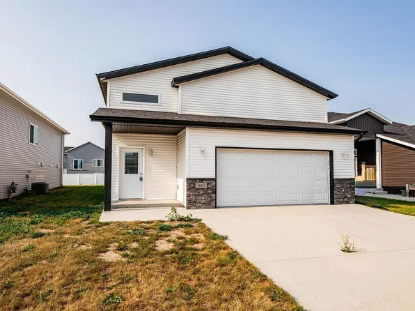 3062 39th Ave S, Moorhead, MN 56560