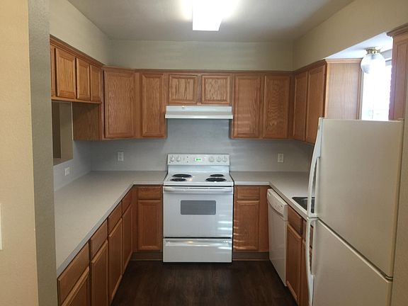 2nd image of 2332 Pheasant Ln