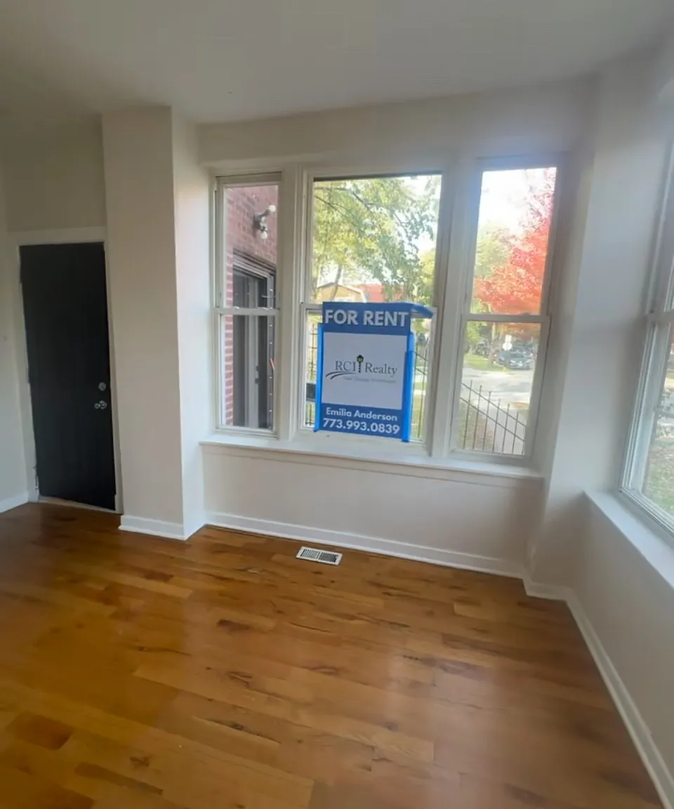 2 bed, 1100 sqft, $1,750 — Photo 2