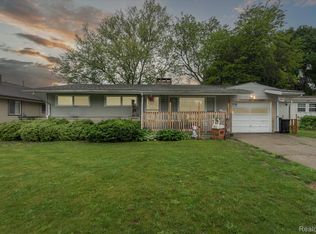 3307 Mackin Rd, Flint, MI 48504