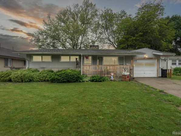 3307 Mackin Rd, Flint, MI 48504
