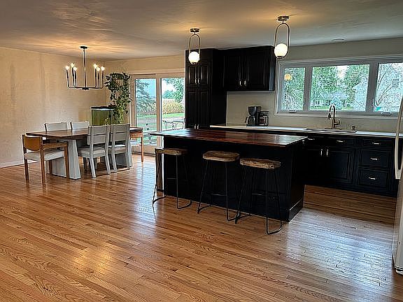 3rd image of 317 Myrtle St