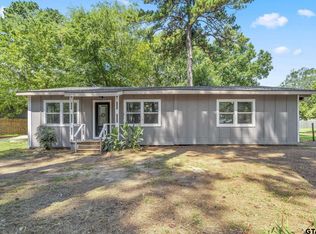4052 Lakeshore Dr, Lone Star, TX 75668
