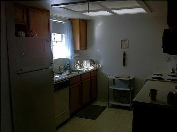 2nd image of 5821 Medallion Dr Unit 202