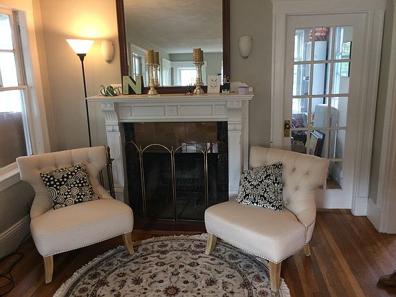 Living room with Fireplace