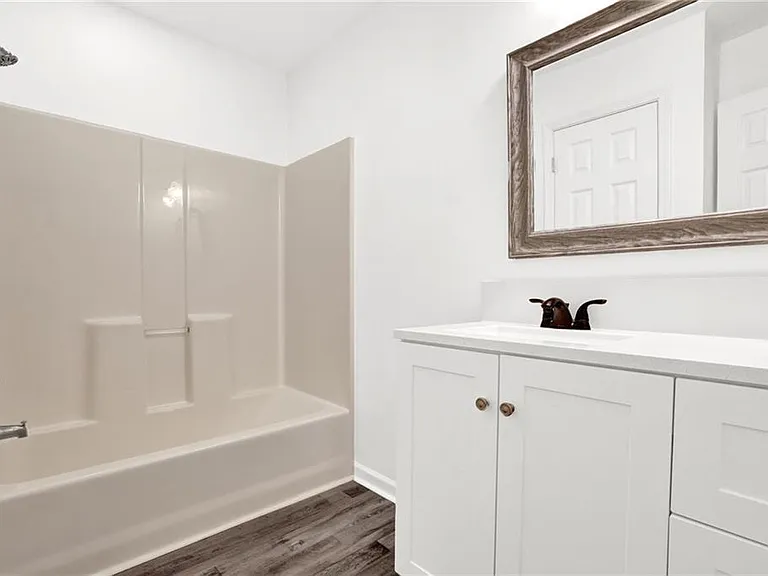 15 Brighton Ct — Photo 9