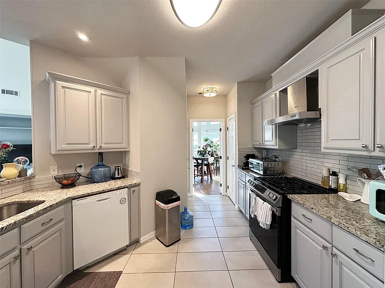 4103 Midrose Trl — Photo 9