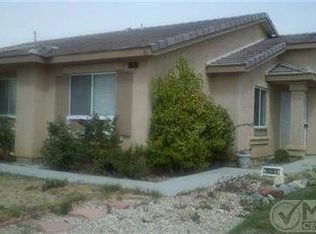 15201 Melody Ln, Victorville, CA 92394