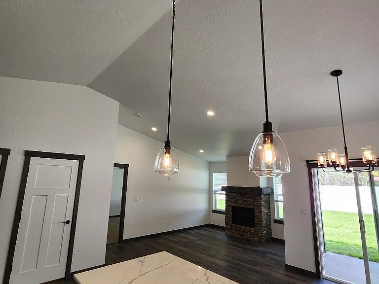 9033 Disc Ave — Photo 2
