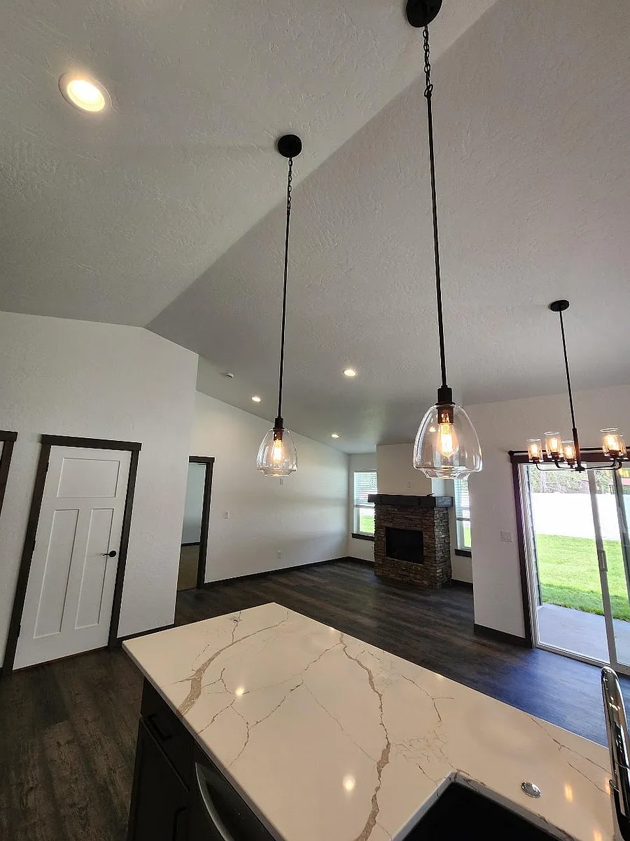 Building Photo - 9033 Disc Ave