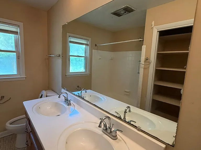 118 Sandy Way — Photo 11