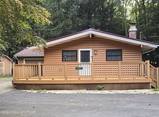 1221 Glenbrook Rd, Bartonsville, PA 18321