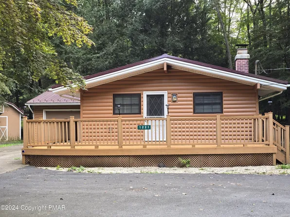 1221 Glenbrook Rd, Bartonsville, PA 18321