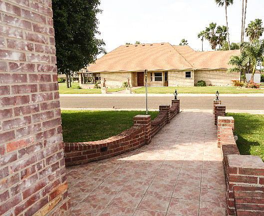 5th image of 303 Karen Dr #334
