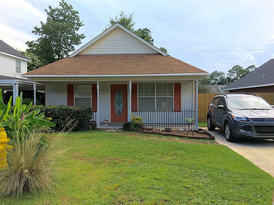 1st image of 413 Saint Charles Ct