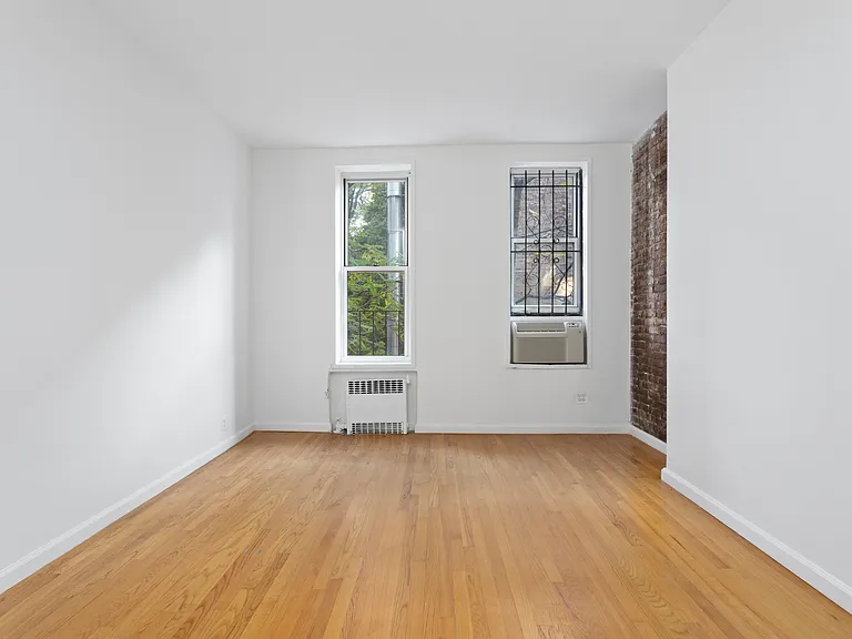1630 2nd Ave #3RS — Photo 1