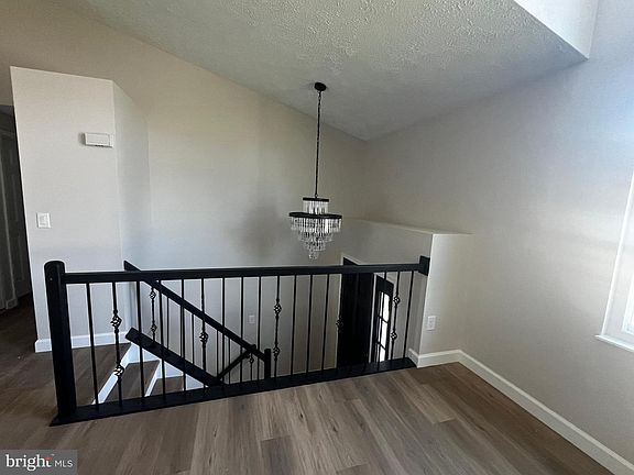 5th image of 1407 Gesna Dr