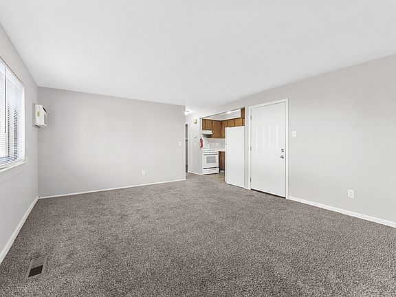 5th image of 1738 McLain Ave APT 6