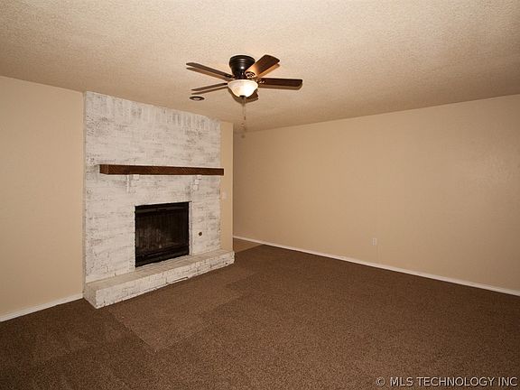 4th image of 278 E 136th Pl