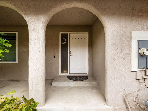 5th image of 5746 Davis Circle