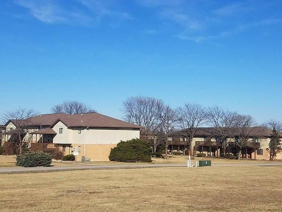2nd image of 207 Eldon Ave #21