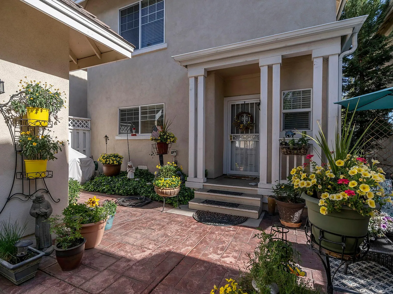 2 bed, 2.5 bath, 1732 sqft, $2,250 — Photo 3