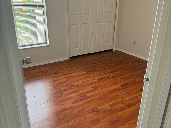 4th image of 78 Silver Park Cir