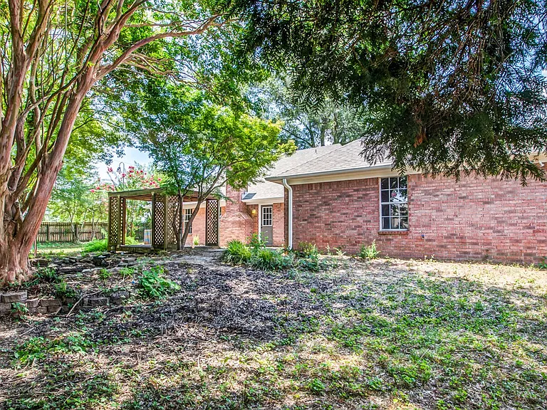 5624 Annandale Dr — Photo 47