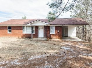 132 N Mountain St, Blue Mountain, MS 38610