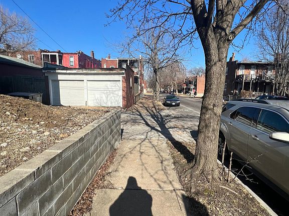 3rd image of 3717 Virginia Ave #B