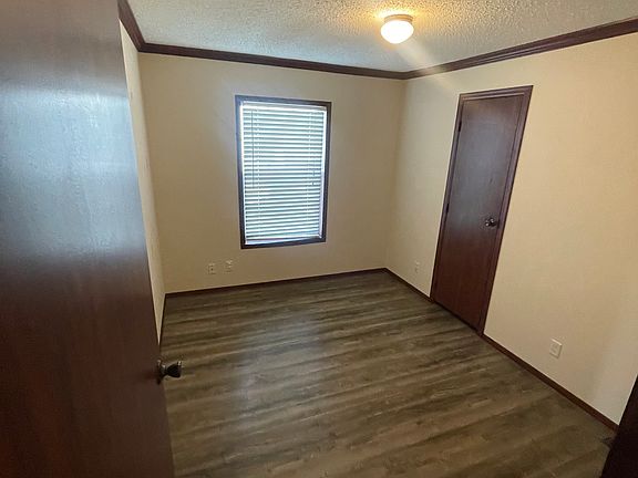 4th image of 507 Spruce Dr
