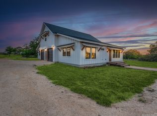 841 Postert Ln, Floresville, TX 78114