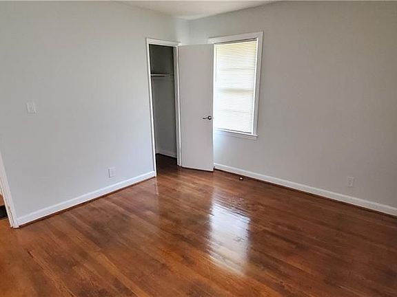 5th image of 2704 Gresham Rd