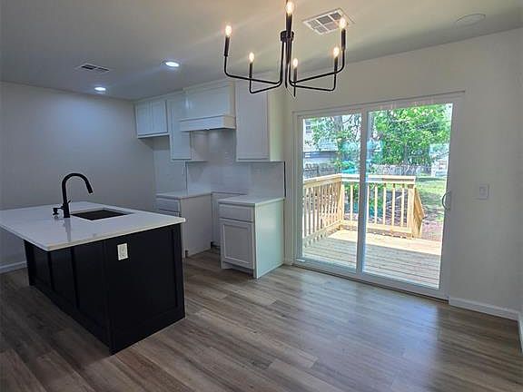 3rd image of 2117 NW 34th St