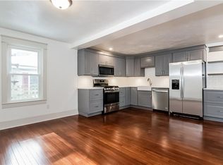 78 Callender Ave, Newport, RI 02840