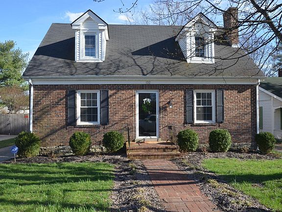 2nd image of 132 Bassett Ave