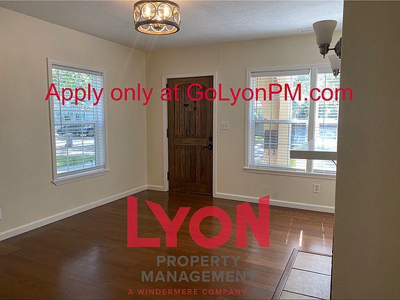 3rd image of 2793 Freeport Blvd