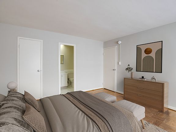 Bedroom (virtually staged)